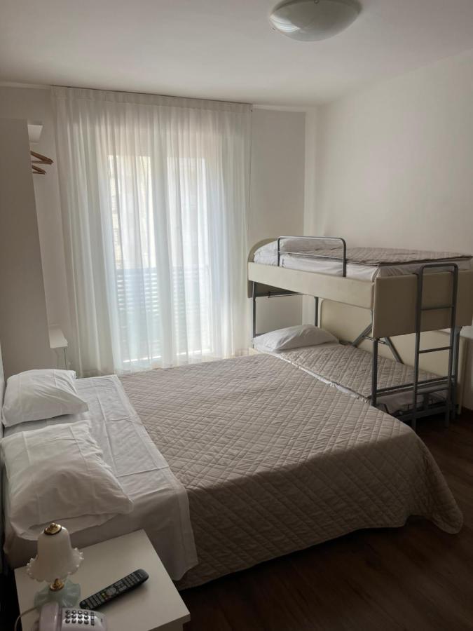 Hotel Playa 비비오네 외부 사진