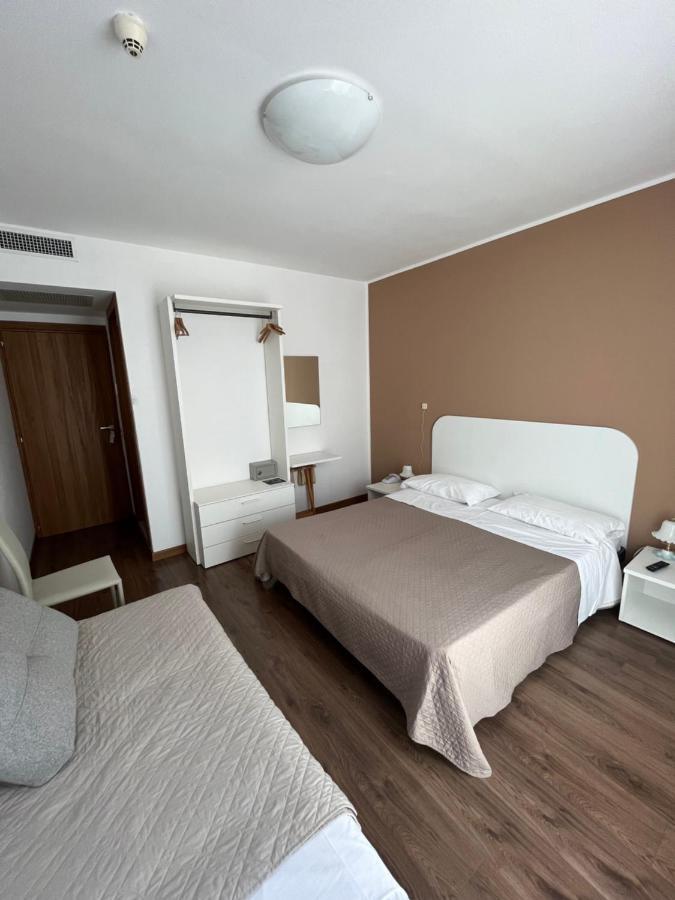 Hotel Playa 비비오네 외부 사진